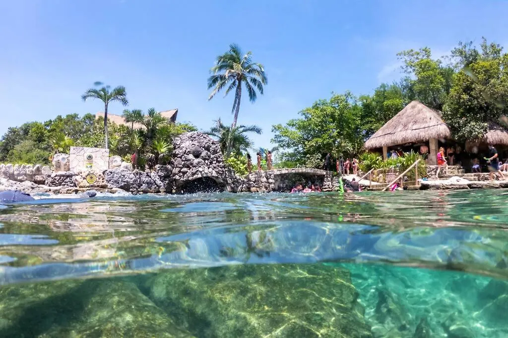 Loft Izel Sleeps 4 With Beach Club Access, Close To La Veleta Tulum Apartment