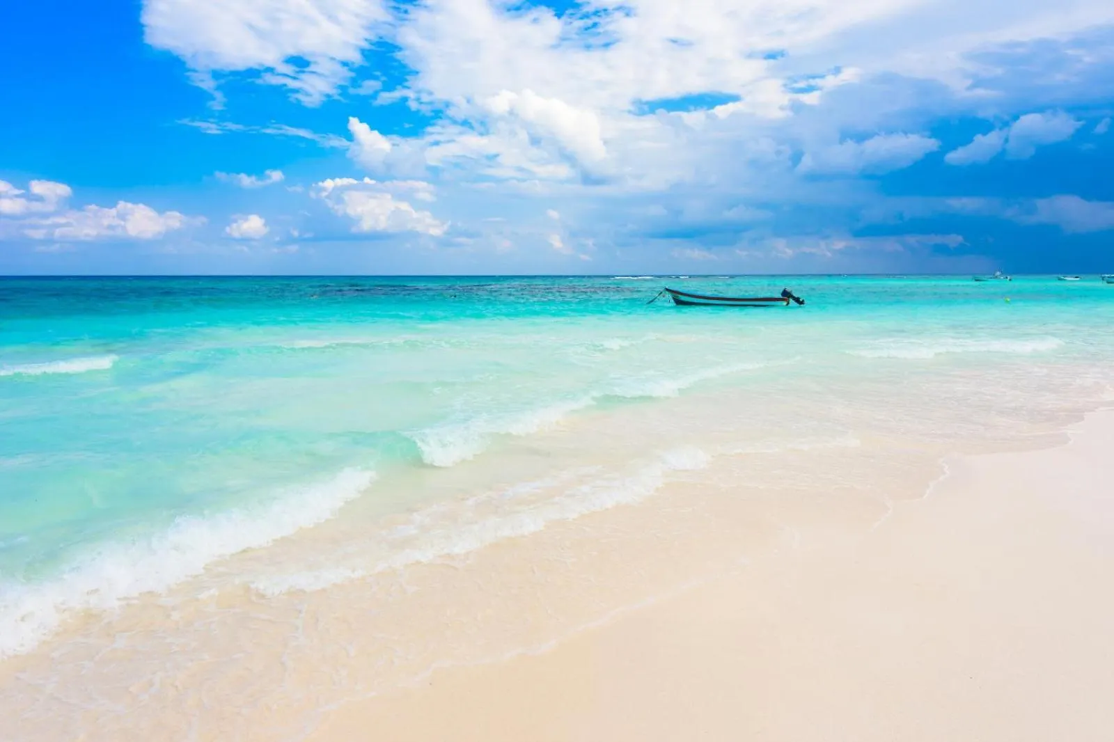 Loft Izel Sleeps 4 With Beach Club Access, Close To La Veleta Tulum